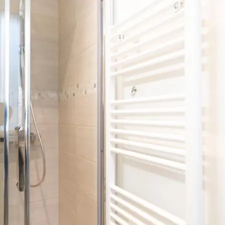 Comfortable Studio With Wifi In The Heart Of Apartment *